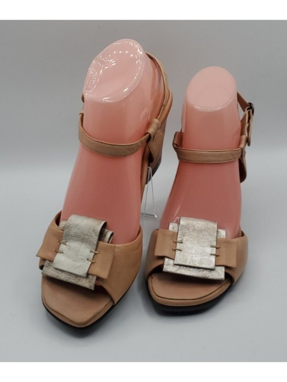 Audley London Beige Tan Leather w/Silver Tan Bow Heel Ankle Strap Sandals Sz 40